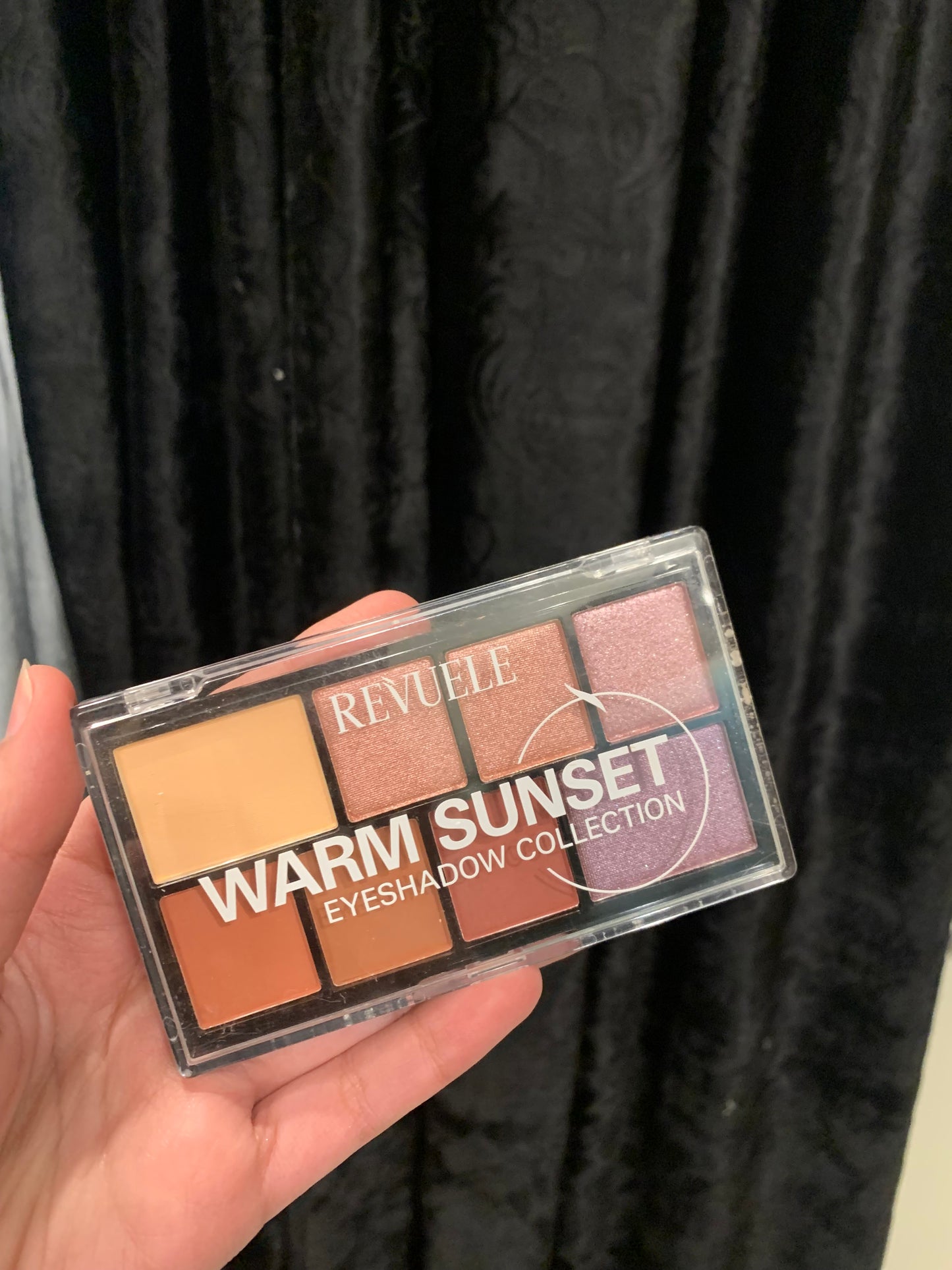 Revuele warm sunset eyeshadow palette