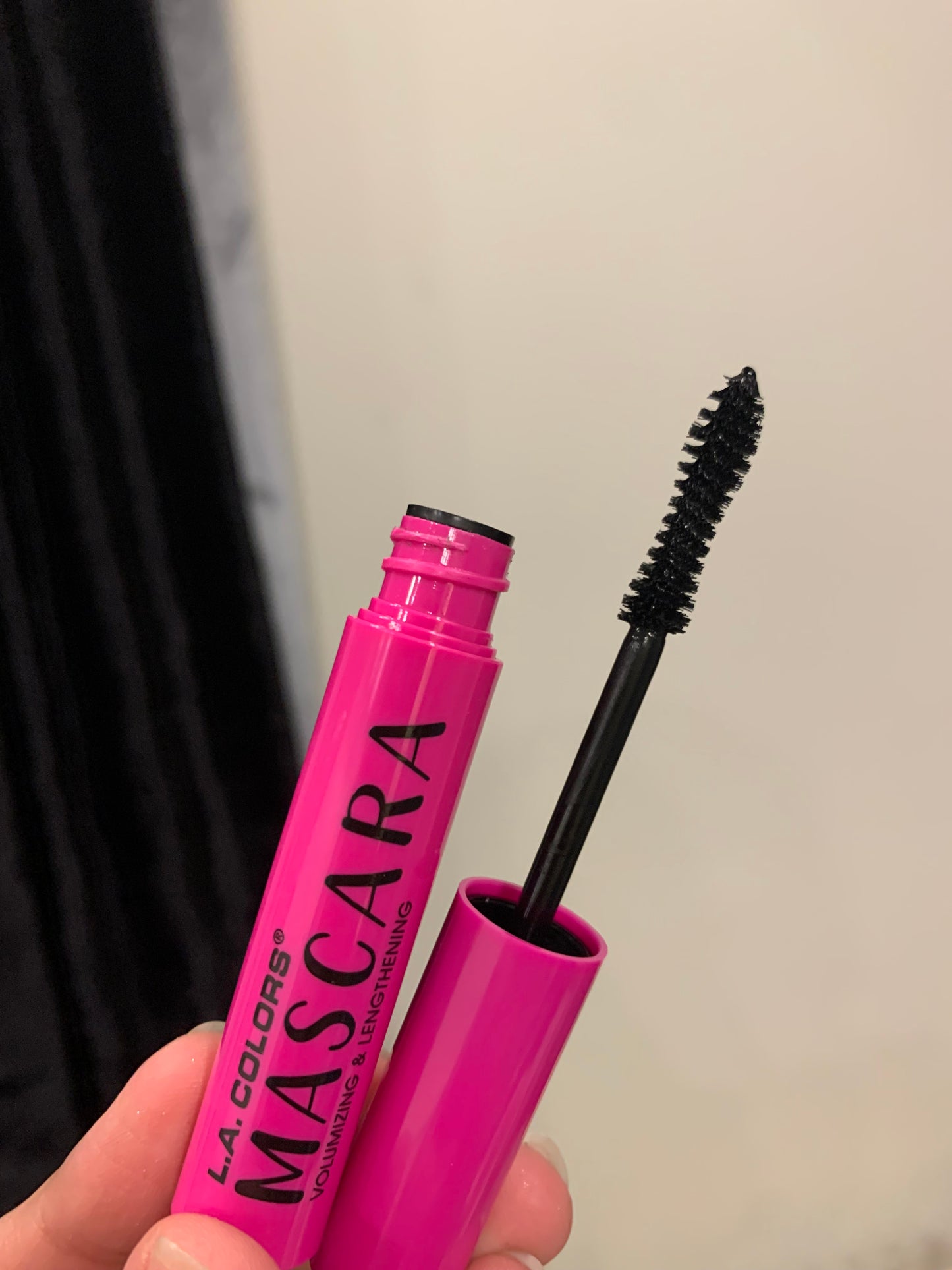 La color lengthening mascara