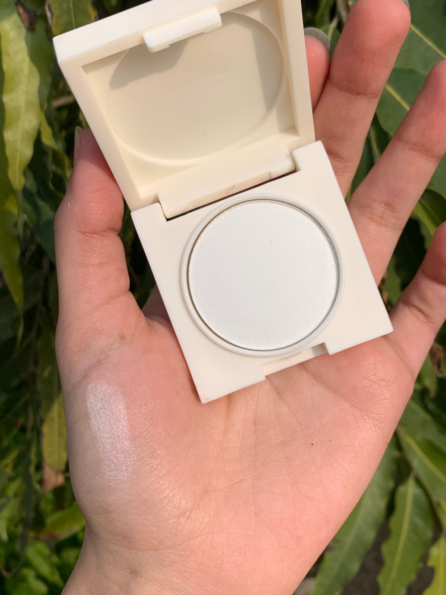 Sb beauty silk touch highlighter (the cutest)