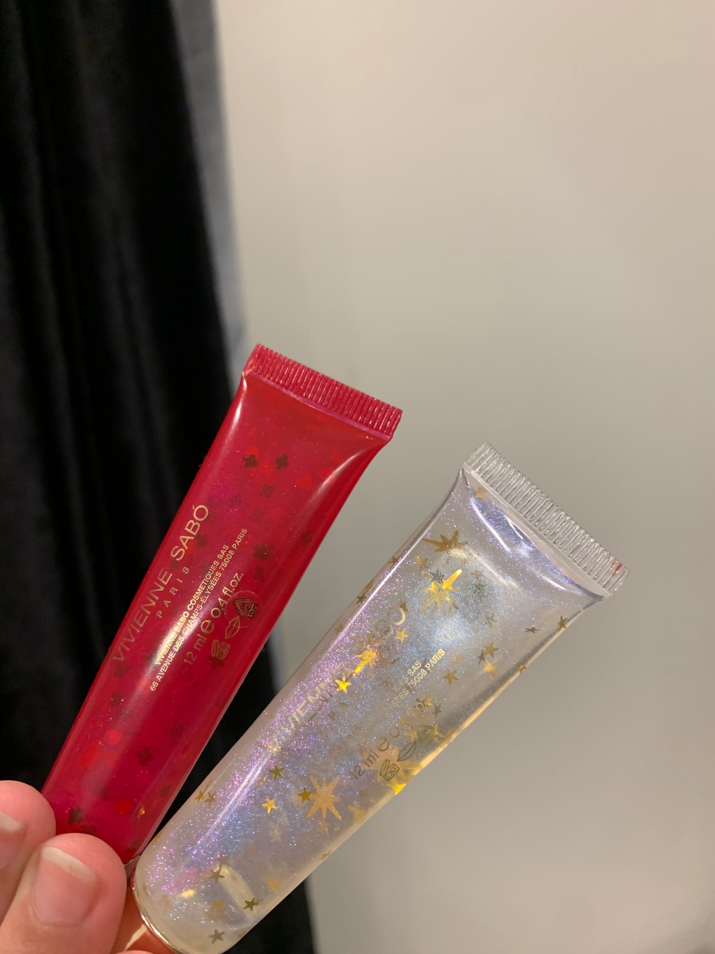 Lipgloss with magical chunks