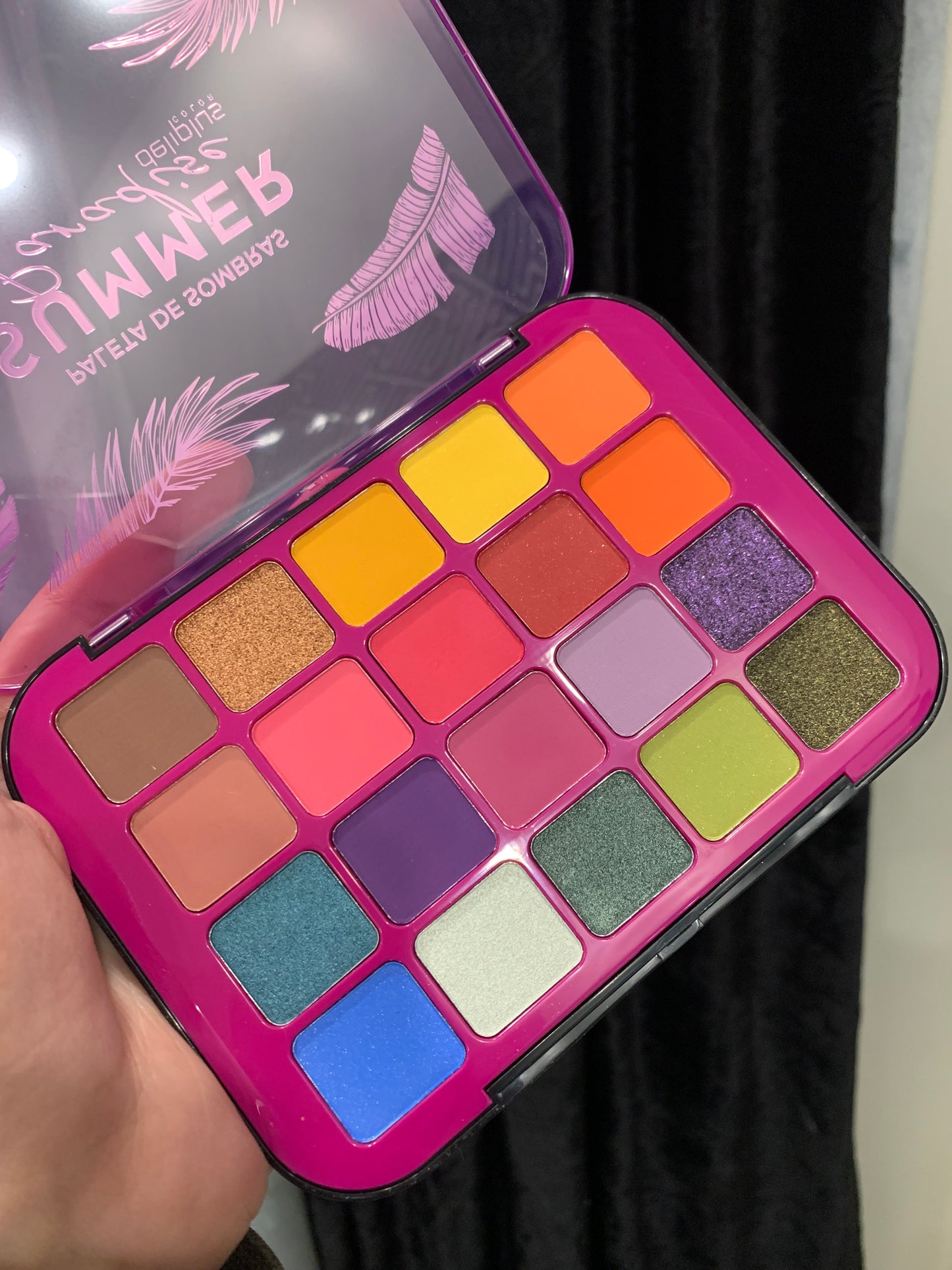 Summer paradise eyeshadow palette