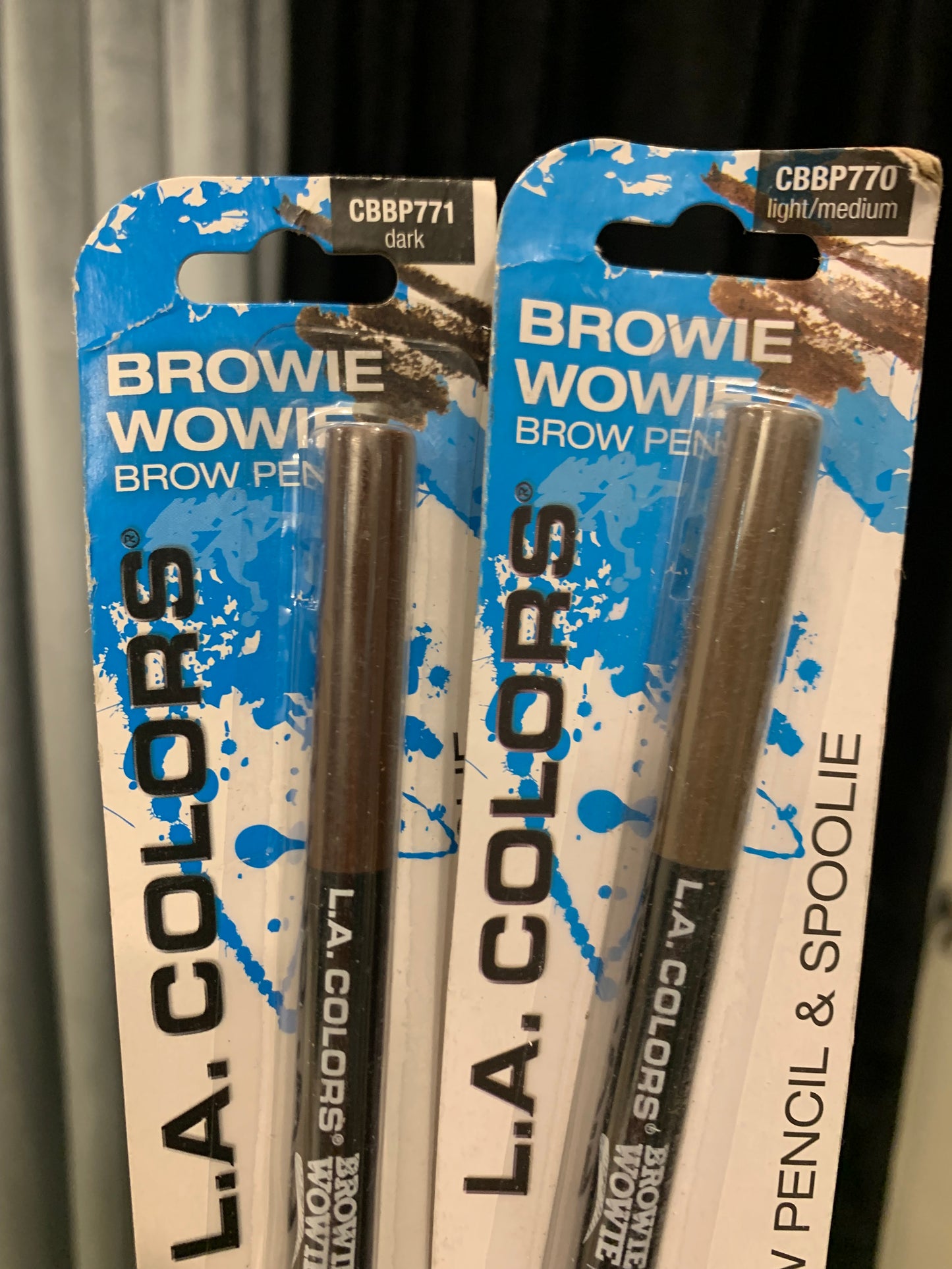 La colors eyebrow pencil