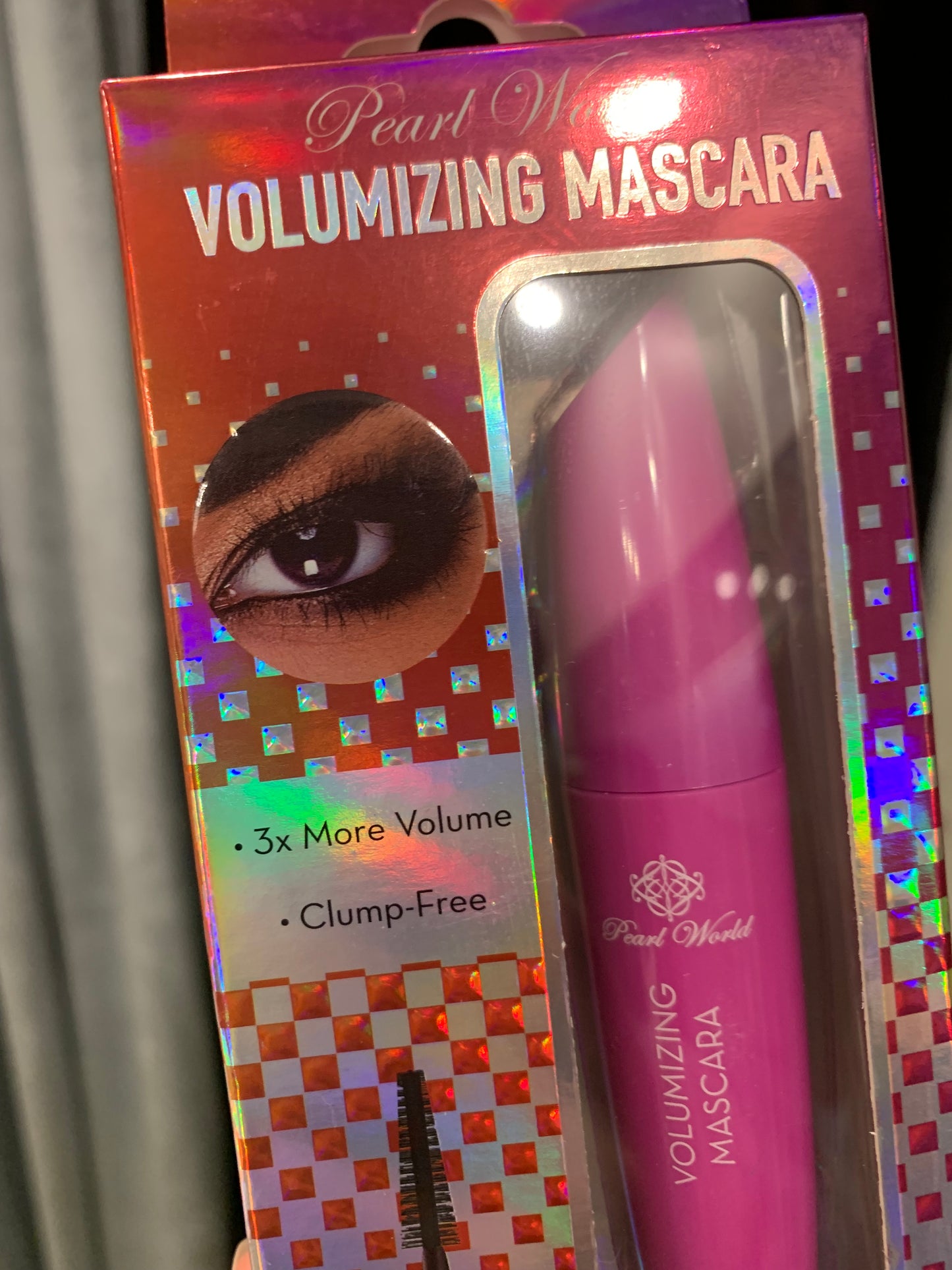 Volumizing masacara with box