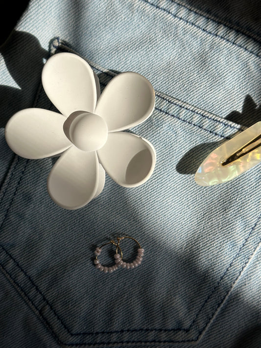 Flower claw clips