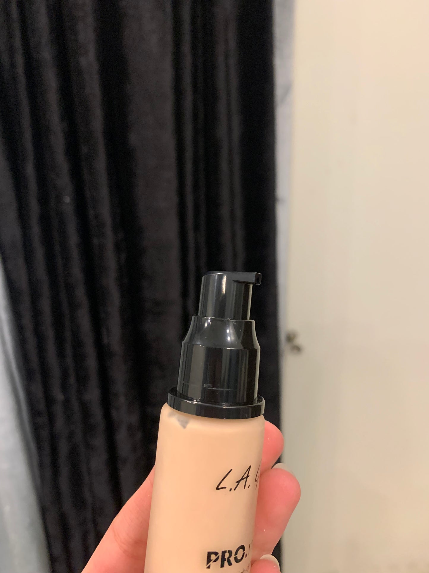 La girl pro matte foundation (fair ivory)