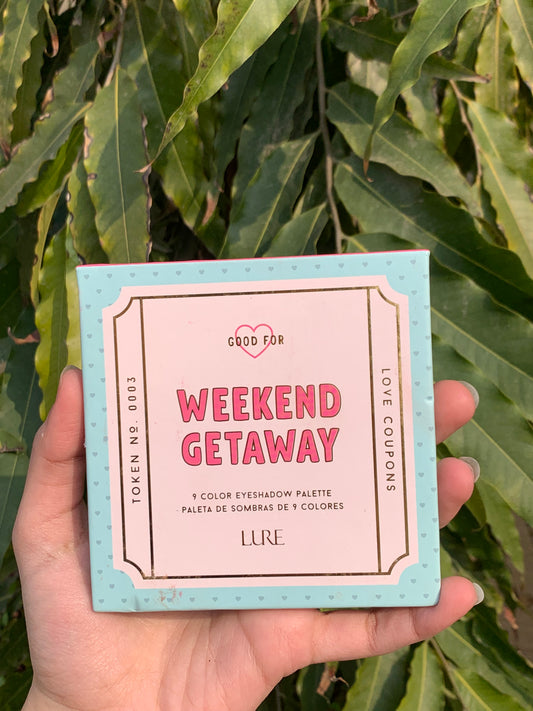 Lure weekend getaway 9 color eyeshadow palette