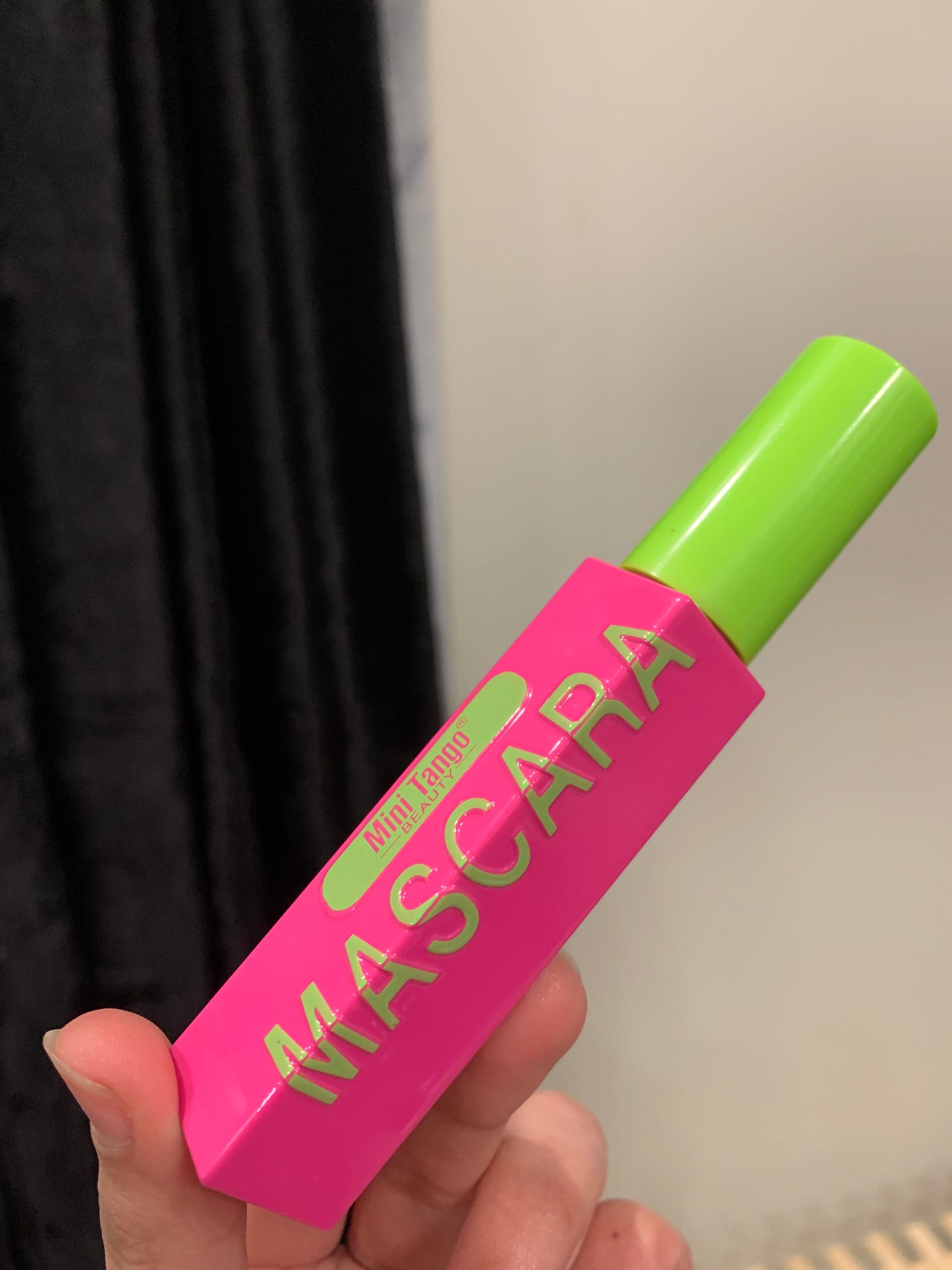 Mini tango mascara