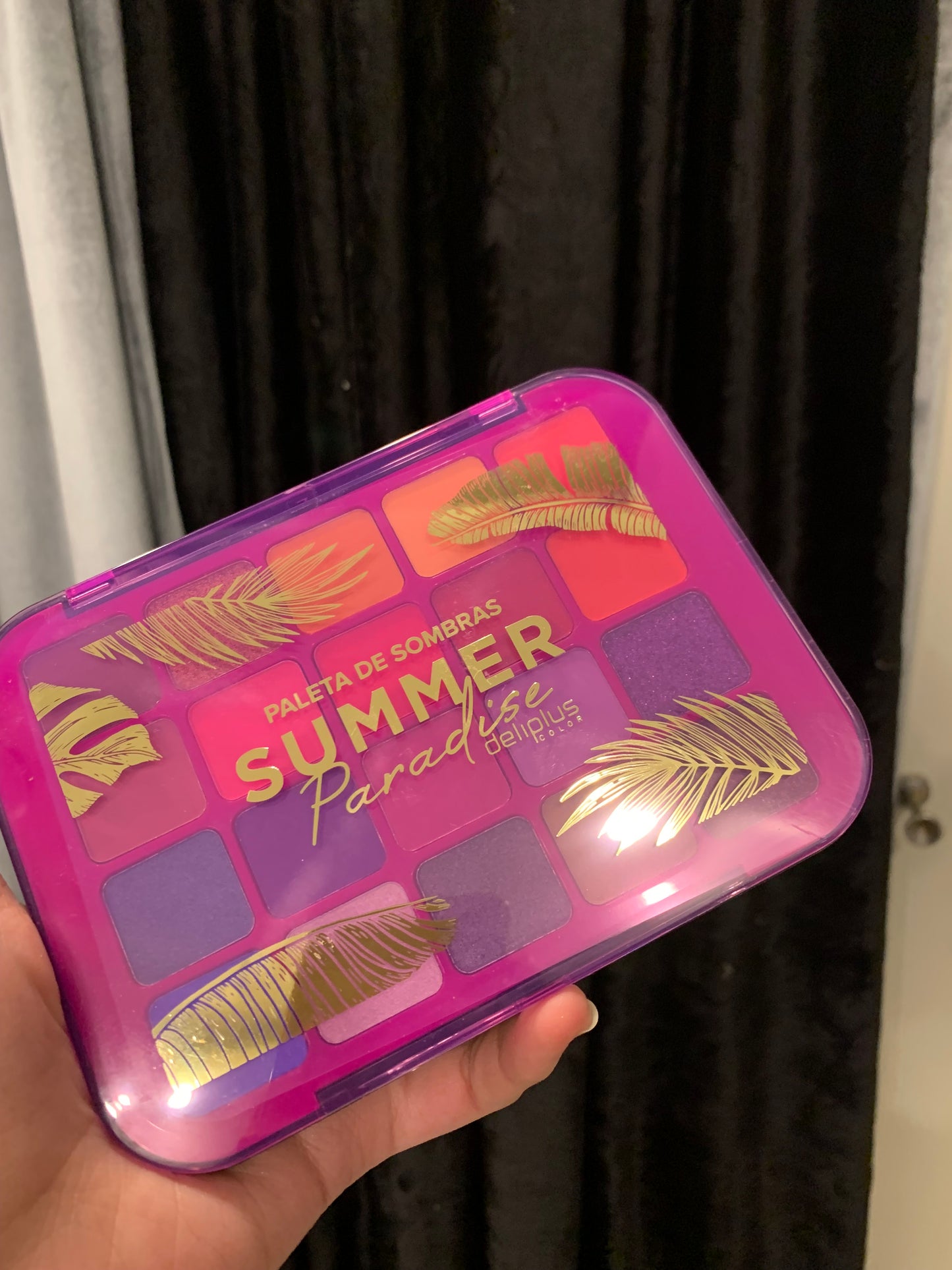 Summer paradise eyeshadow palette